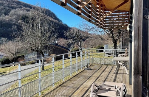 Menet Cottage | HOLIDAY VILLAGE OF LAKE MENET/FACING THE LAKE OF 14 HECTARES