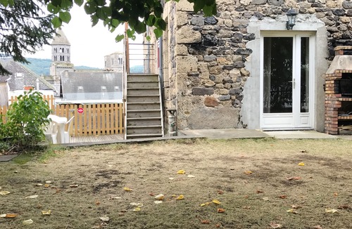 Saint-Nectaire Apartment | Holidays in the heart of volcanoes, Sancy-ski-rando