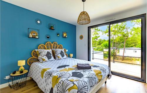 Saint-Jean-de-Monts House | Home With Private Pool