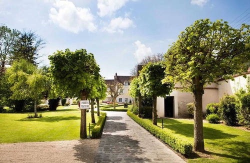 Houx House | Homerez - Charming house in Houx with private pool