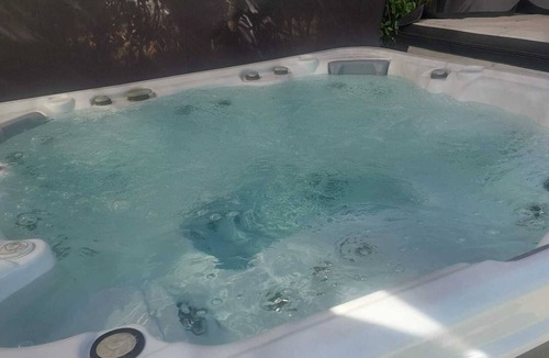 Saint-Fons Villa | Homerez - Spacious villa with pool in Saint-Fons