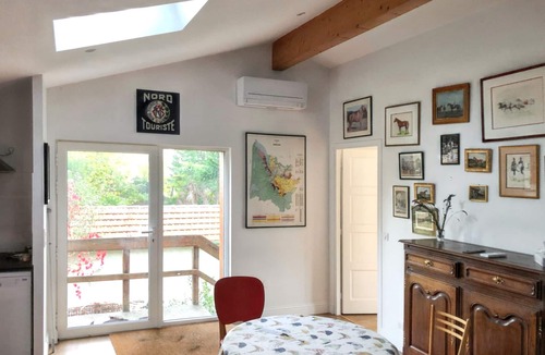 Le Pian-Medoc Apartment | Homerez - T2 with Garden in Le Pian-Médoc