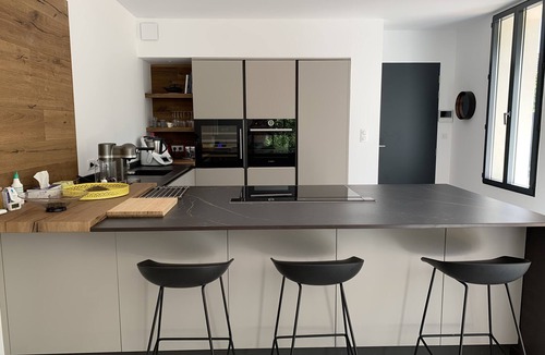 Est House | House IN THE City Center With Garden Parking Swimming Pool IN Peace