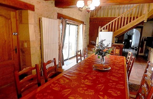 Villefranche-du-Perigord Cottage | House of the cabinetmaker: beautiful charming exquisitely decorated in black Perigord