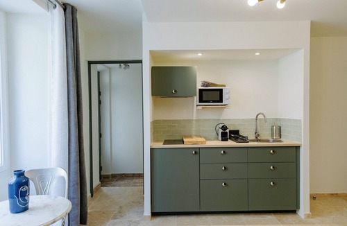 Chateauneuf-du-Pape House | House with Terrace, in the heart of Châteauneuf-du-pape Village