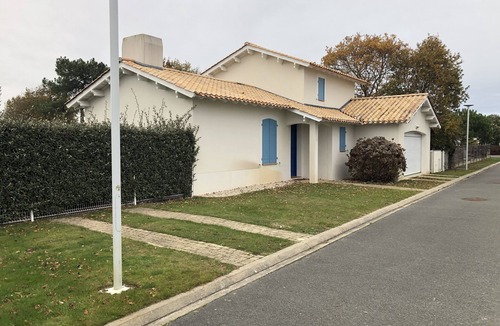 L'Aiguillon-sur-Vie Villa | House with private pool, in a quiet location just a few minutes from the ocean