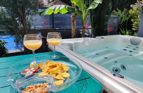 La Teste-de-Buch House | House with private heated pool 8min from dune pilat and jacuzzi