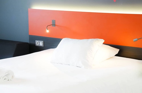Port of Caen Hotel | Ibis Styles Caen Centre Gare