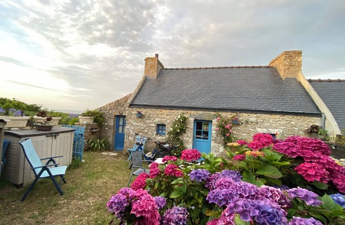 Ushant House | Ile D Ouessant: House/Villa - Ile d'Ouessant