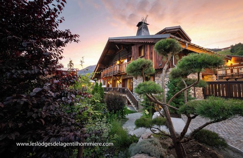 Praz-sur-Arly Ski Chalet | In the heart of the village, 400m from the slopes: Sauna, Nordic bath, fireplace.