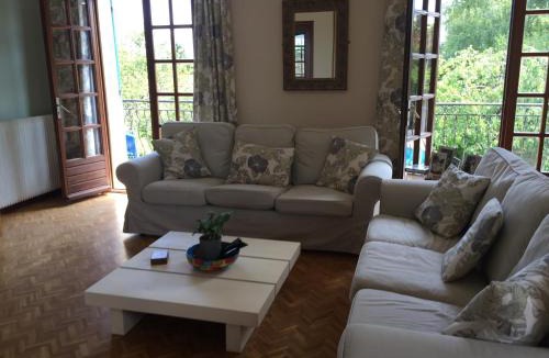 Saint-Romain Apartment | Inviting 2-Bed Apartment with pool in Saint-Romain