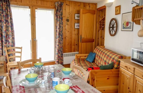 Saint-Gervais-les-Bains Apartment | Jardins Alpins 5 by Interhome