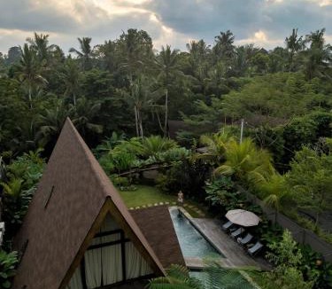 Petulu Villa | Jungle View Pool Villa - KayuKaya Ubud