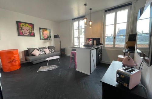 Trouville-sur-Mer Apartment | « L’ Àpart » Plein centre