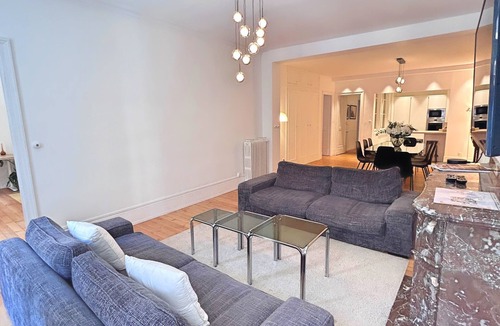Carmes Apartment | "l'élégant Paradoux ", Plein Centre. 5 Chambres, 3 Salles de Bain & 2 Toilettes