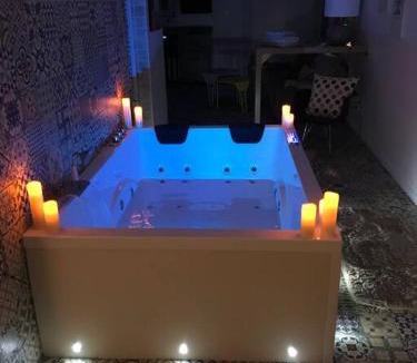Soucelles Apartment | L’Appar(T) du Grand Bois - Jacuzzi -