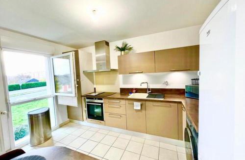 Lanester Apartment | L'atelier Chic - Wifi fibre - Parking privée - Balcon - NETFLIX