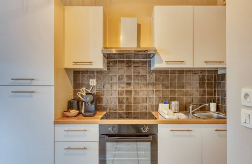 Bron Apartment | L’Atmosphère – Agréable T2 avec terrasse – 2 pers – Tram T5