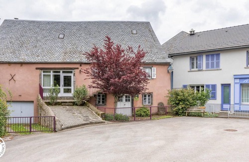 Vernines House | L'auberge + Entre Lacs et Volcans