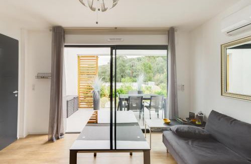 Verghia Apartment | L'Ebene