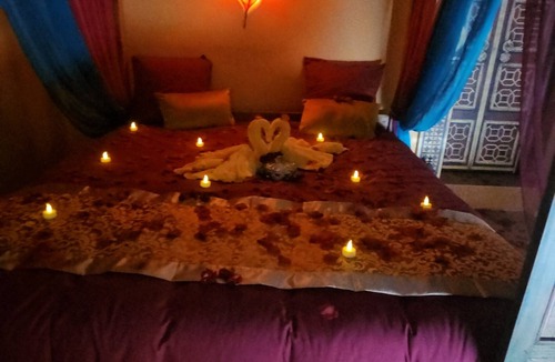 Besse-sur-Issole Bed & Breakfast | La Bess'itude bed and breakfast Riad 1001 nuits