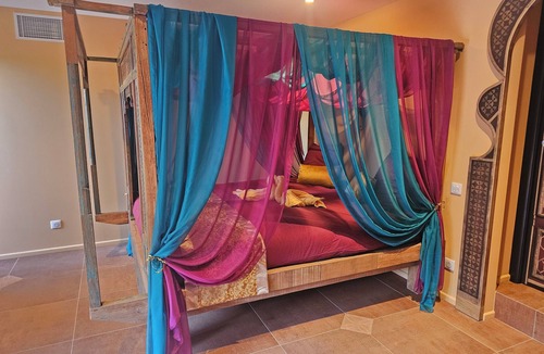 Besse-sur-Issole Bed & Breakfast | La Bess'itude bed and breakfast Riad 1001 nuits