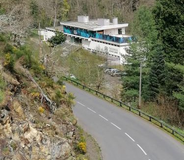 Chateauneuf-les-Bains House | La CABANE AUX ECREVISSES - LES PIEDS DANS L'EAU