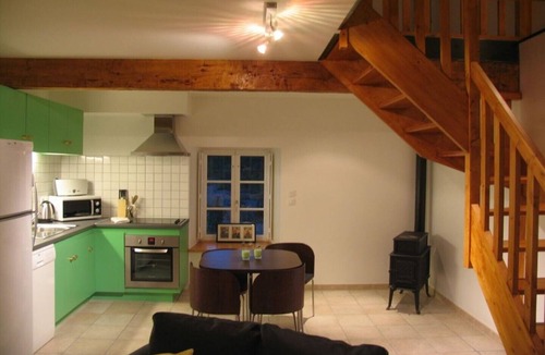 Conques-sur-Orbiel Cottage | La Calèche at Domaine de Curé (for 2) with pool