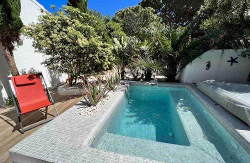 La Capte Apartment | La Capte 4-6 person villa with garden and pool