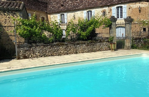 Cendrieux House | La Chartreuse, an 18th-century residence set in 5,000 m2 of parkland.