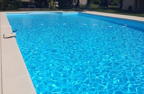 Bellon Cottage | La Colline de Tilleul - Stunning cottage with pool near Aubeterre 4* Star Rated!