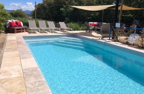 Saint-Laurent-du-Verdon Bed & Breakfast | La Colombiere du Château