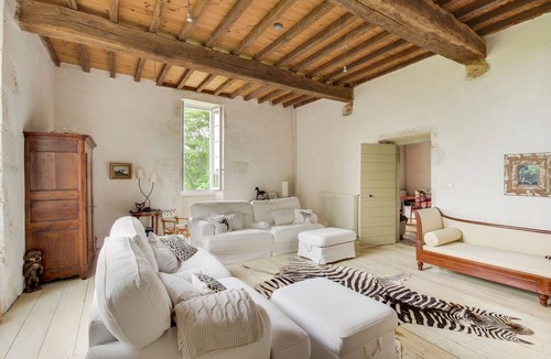 Loubezs-Bernac Villa | La Maison Des Moines