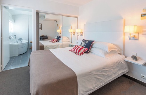 Barneville-Carteret Hotel | La Marine