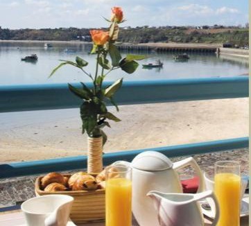 Cancale Hotel | La Mere Champlain