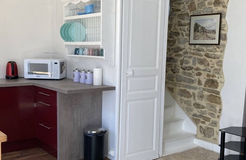 Pre-en-Pail House | La Petite Maison - self catering