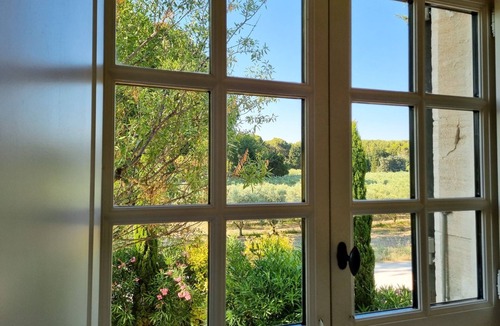 Maussane-les-Alpilles Villa | La Petite Pierre - Three Bedroom Villa, Sleeps 6