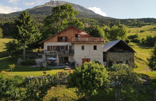 Puy-Sanieres Apartment | La Rawette
