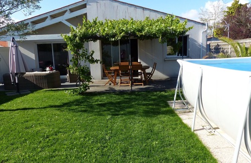 Angoulins House | La Rochelle/Angoulins: Sea, Bikes, Pool, sleeps 2 to 6