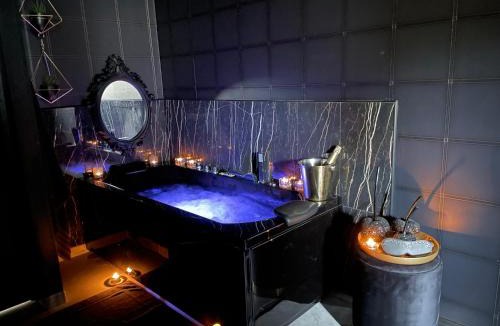 Maing Bed & Breakfast | La Suite Maléfik