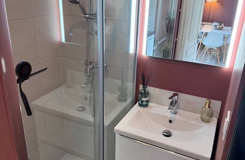 Loches Ski Chalet | La tiny T Loches, close to Beauval Zoo and the Châteaux.
