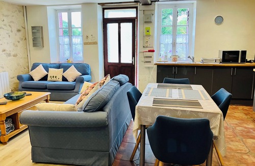 Maison-Feyne House | La Vallée des Peintres. Cottage de la Roseraie Sleeps 5