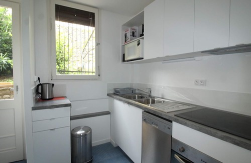 Collioure Apartment | Large apartment with terrace 300m from the beach in Collioure