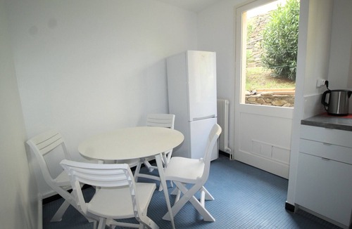 Collioure Apartment | Large apartment with terrace 300m from the beach in Collioure