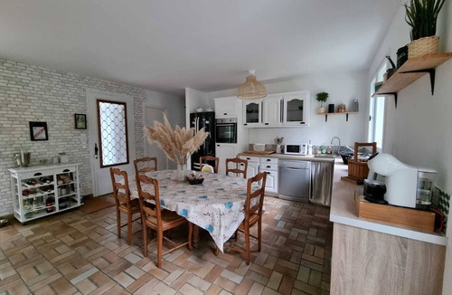 Saint-Pierre-d'Oleron House | Large family house, large garden in an oyster site close to the beach