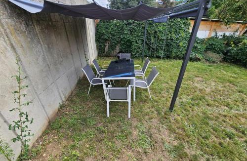 Saint-Priest Apartment | Le 14B