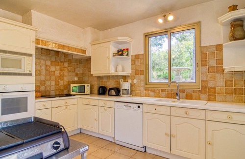 Besse-sur-Issole House | Le Bastidon by Interhome