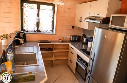 Jassat House | Le Chalet de Rose - Chambon-sur-lac