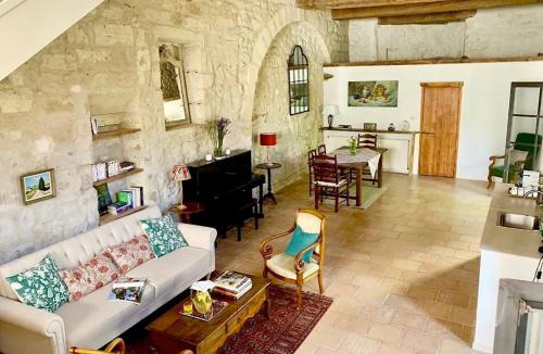 Villeneuve-les-Avignon Apartment | Le Clos Des Chartreux