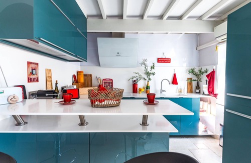 Malaucene House | Le cœur du Ventoux" air-conditioned dream vacation home with private pool